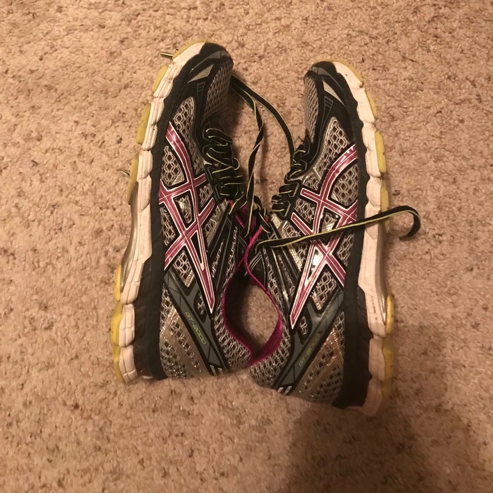 ASICS Running Shoes - Picture 3 of 5